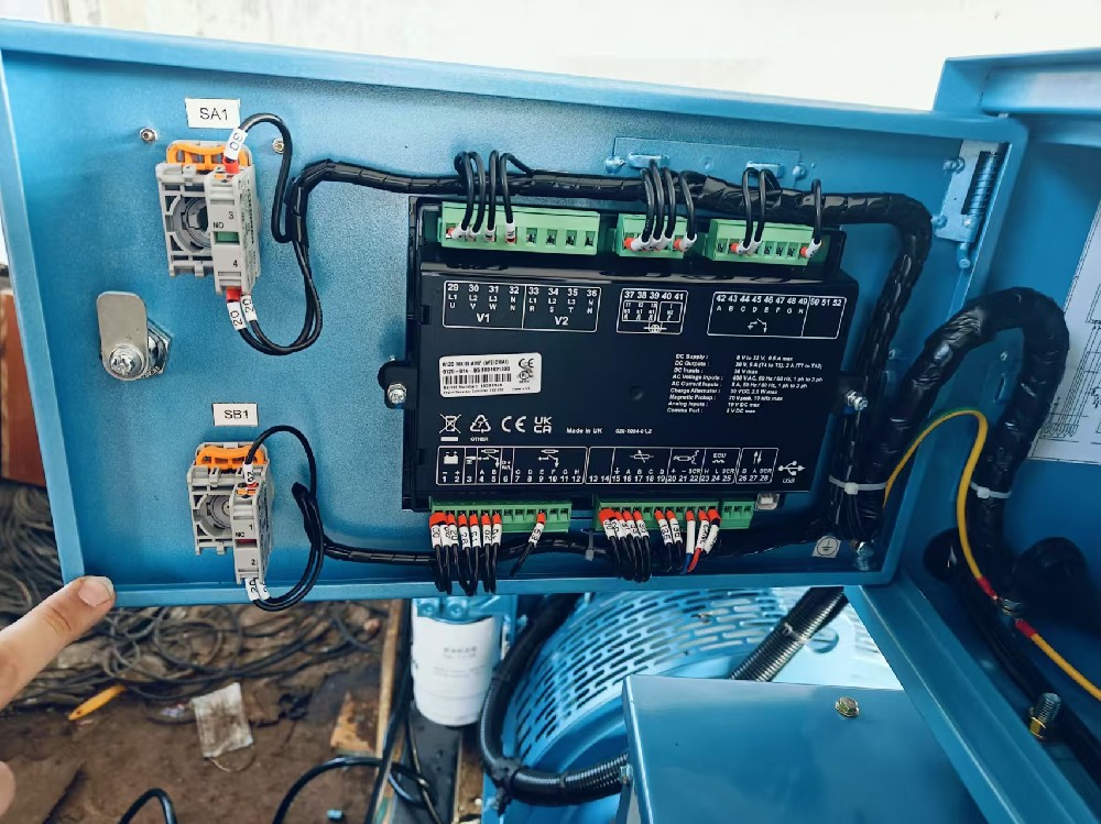安陽某事業(yè)單位交付調(diào)試一臺(tái)100KW濰柴原裝發(fā)電機(jī)組